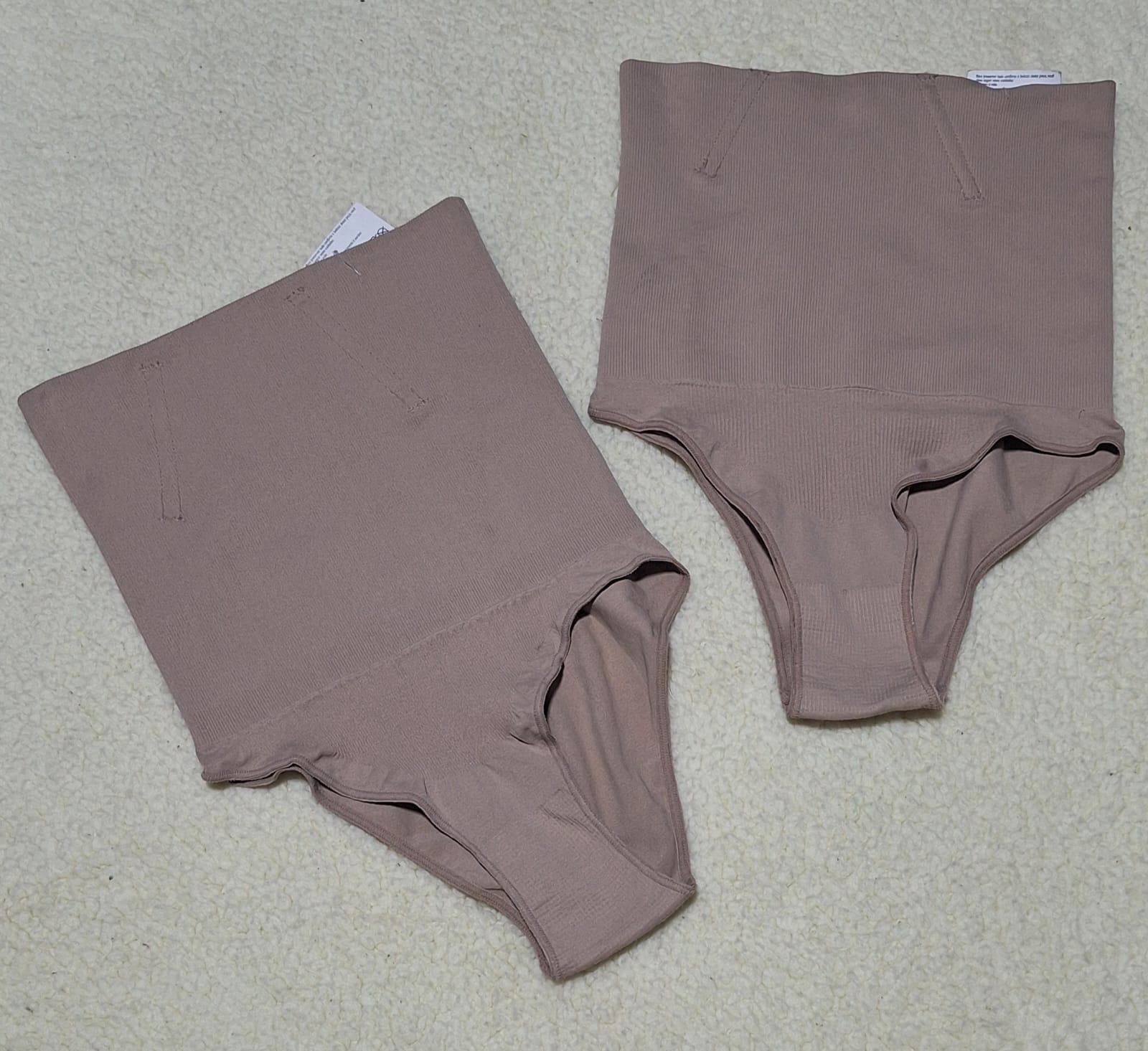 Calça alta modeladora com brabatana